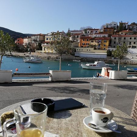 Apartments Mare Losinjska 16 Rabac Kültér fotó