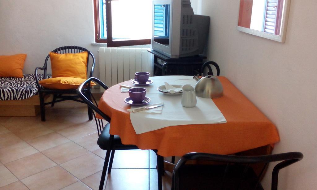 Apartments Mare Losinjska 16 Rabac Szoba fotó