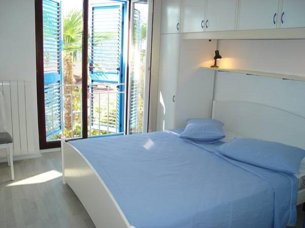 Apartments Mare Losinjska 16 Rabac Szoba fotó