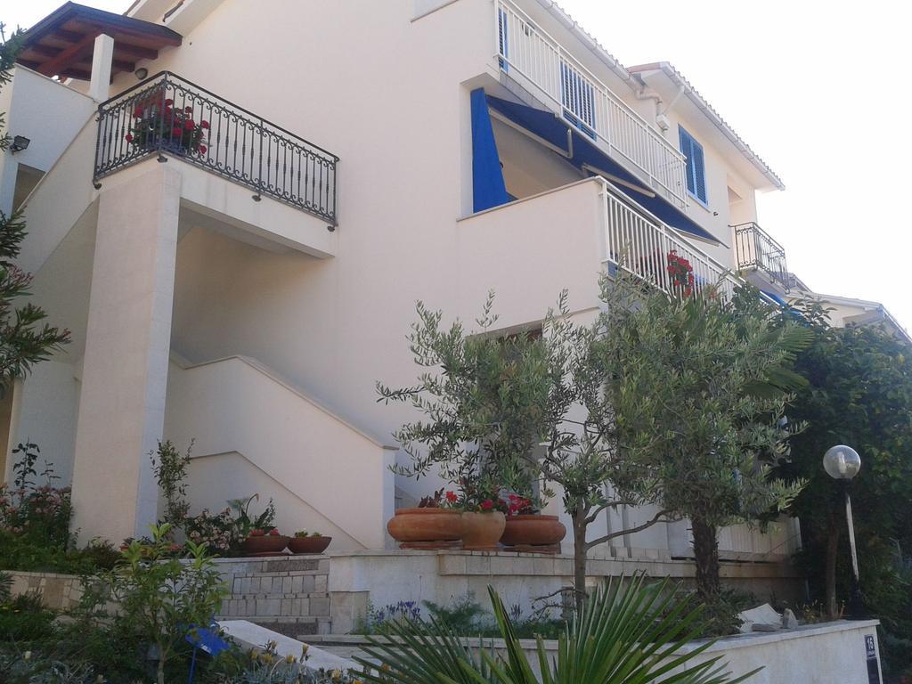 Apartments Mare Losinjska 16 Rabac Kültér fotó