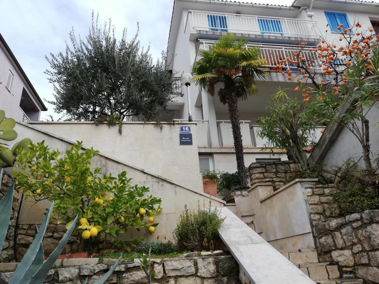 Apartments Mare Losinjska 16 Rabac Kültér fotó